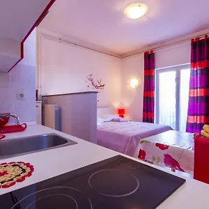  Apartman Lori